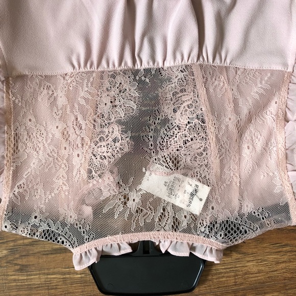 Express Ruffled Tank Top - Picture 6 of 7